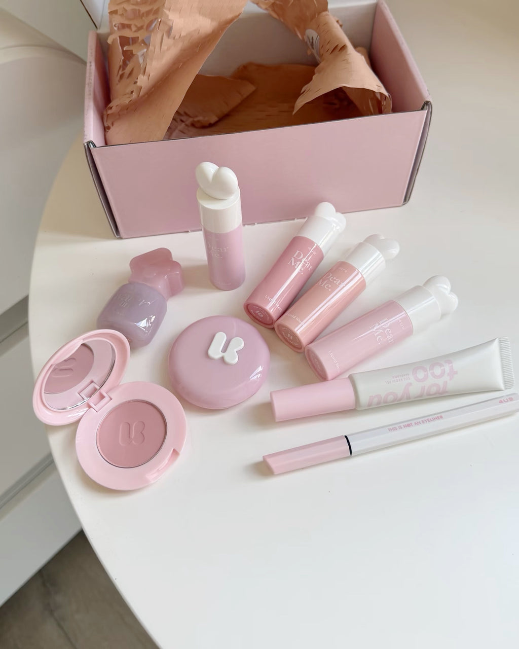 🇹🇭Thailand 4U2 milky collection 奶油化妝品