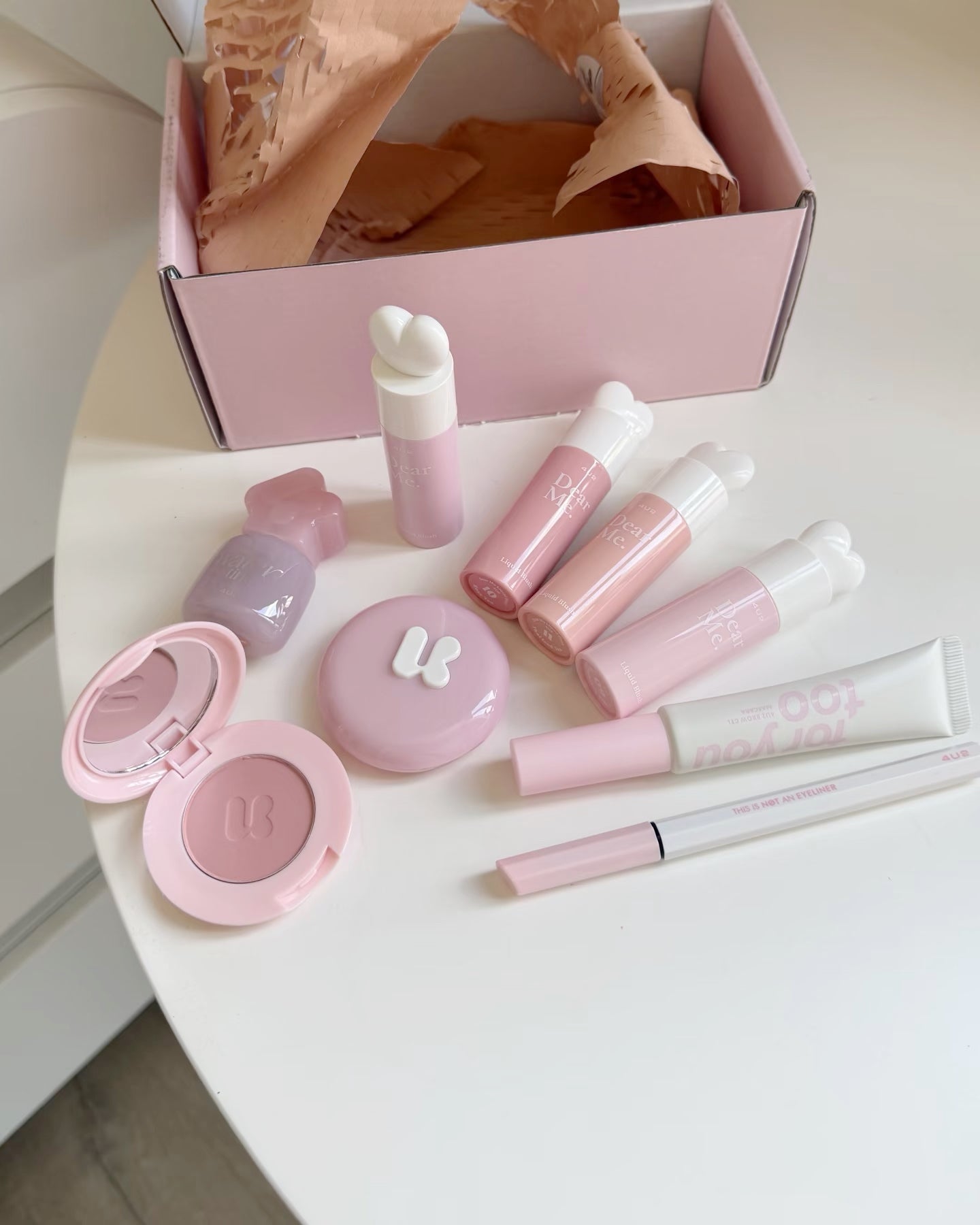 🇹🇭Thailand 4U2 milky collection 奶油化妝品