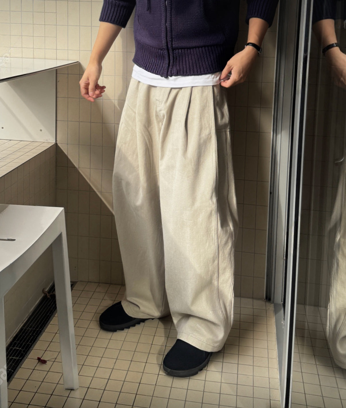 KR 男裝小彎刀微直筒牛仔褲￼