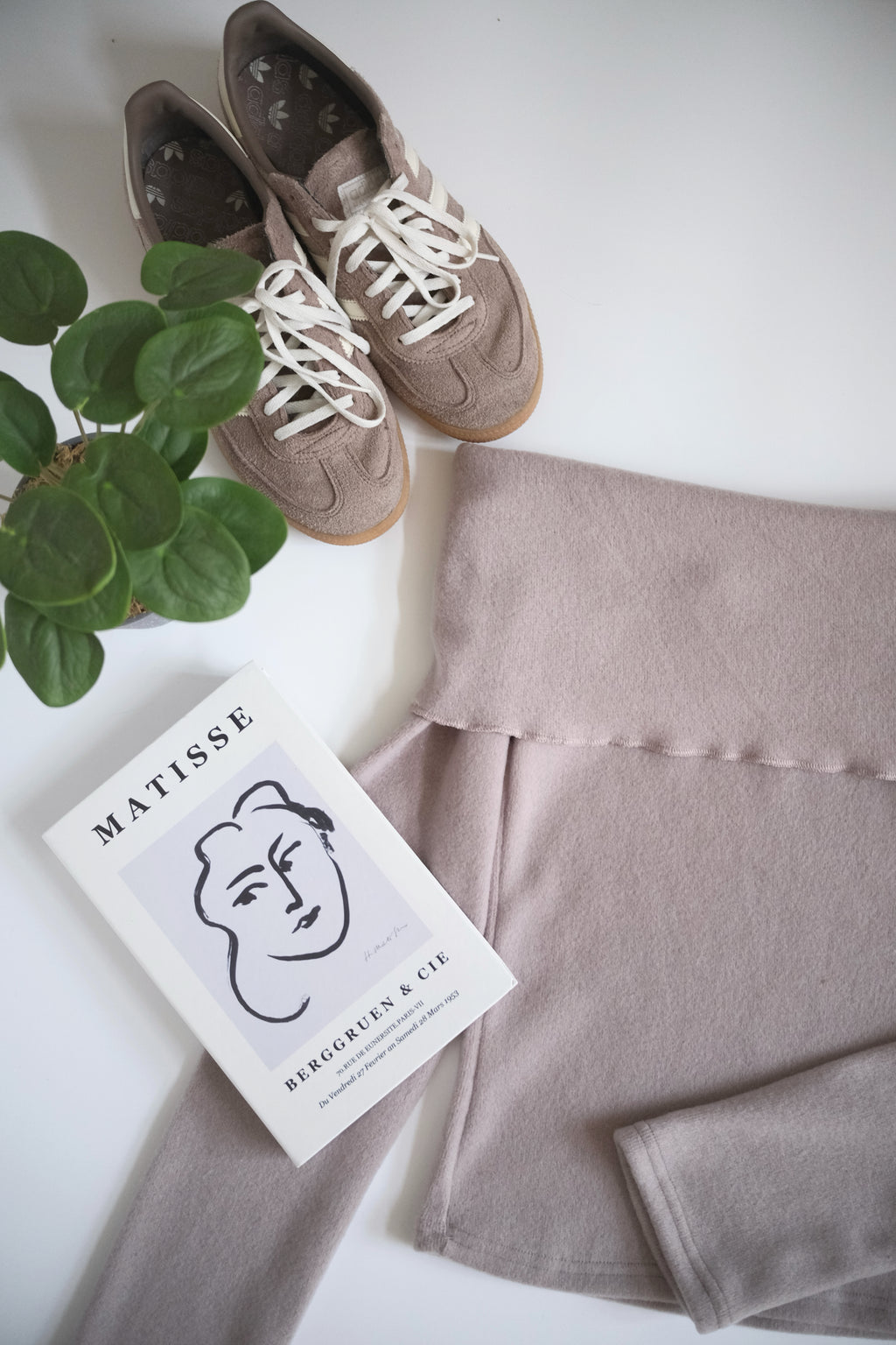 KR 新網站迎新優惠 冬日八色一字肩上衣