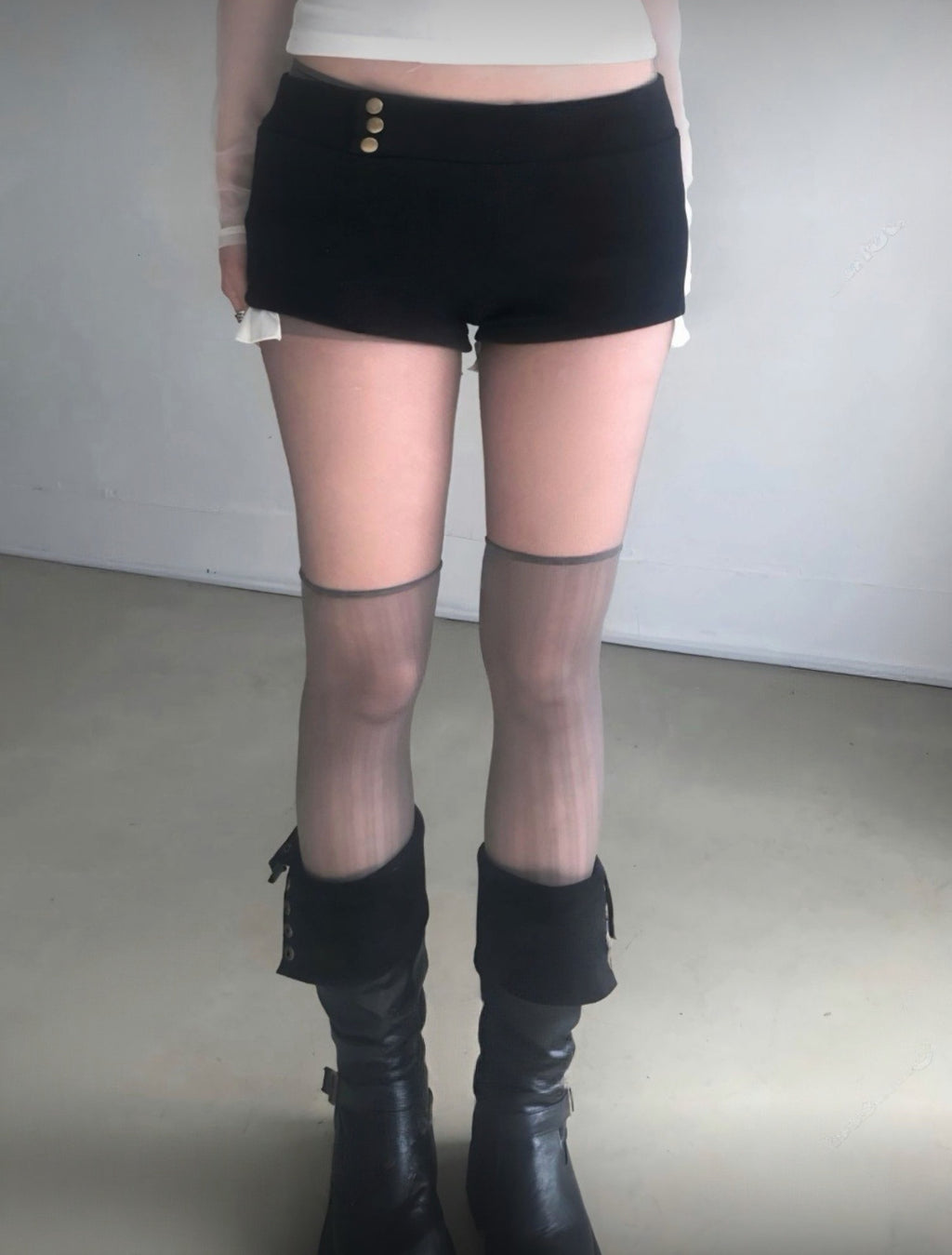 KR 低腰鈕扣天使短褲