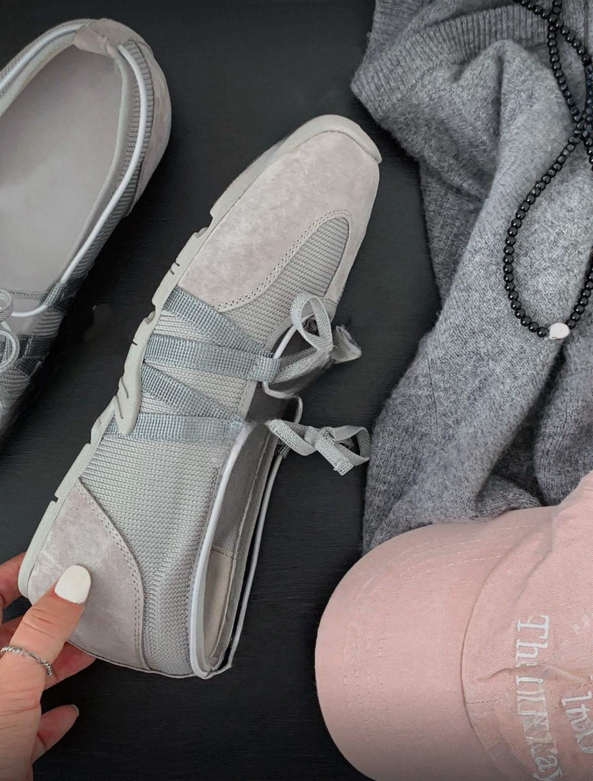 KR 芭蕾風小尖頭綁帶平底鞋