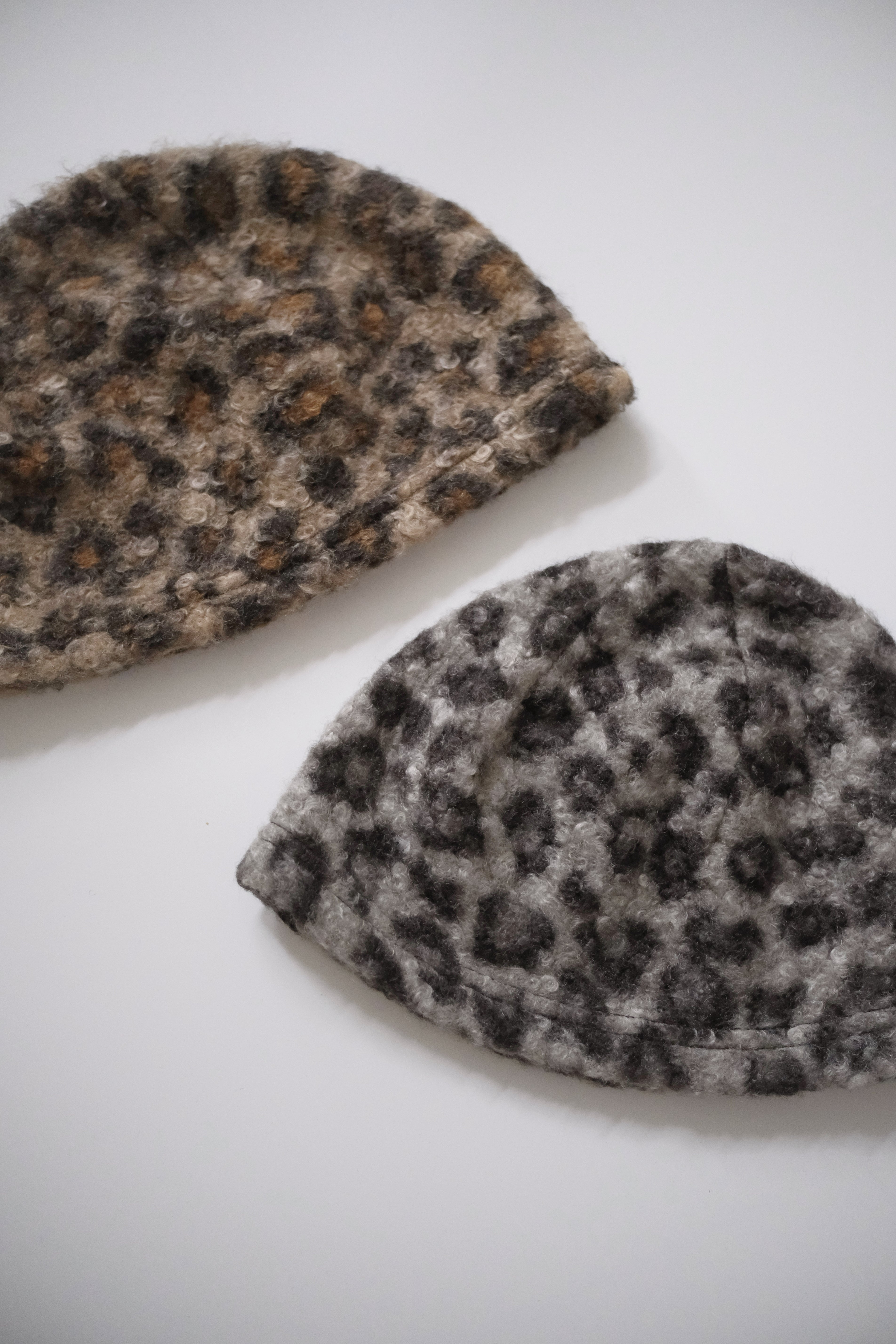 KR 小毛捲豹紋短冷帽￼