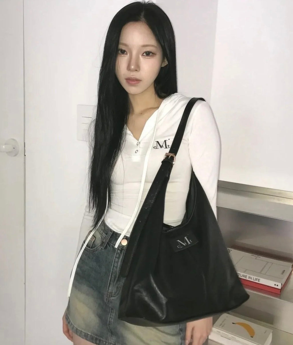 KR MUCENT LEATHER SHOULDER BAG