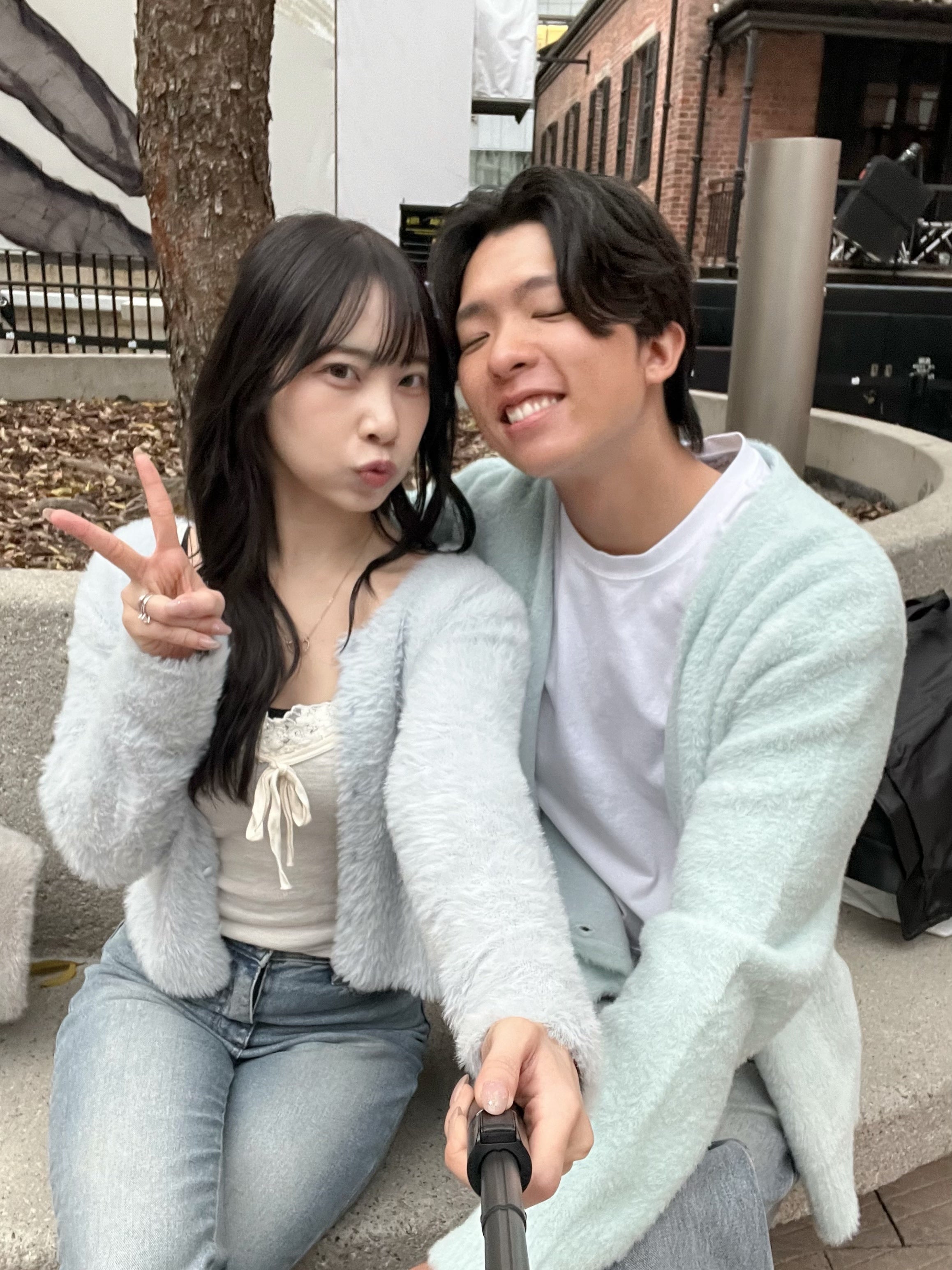 KR 春季感淺藍色馬海長毛毛情侶外套