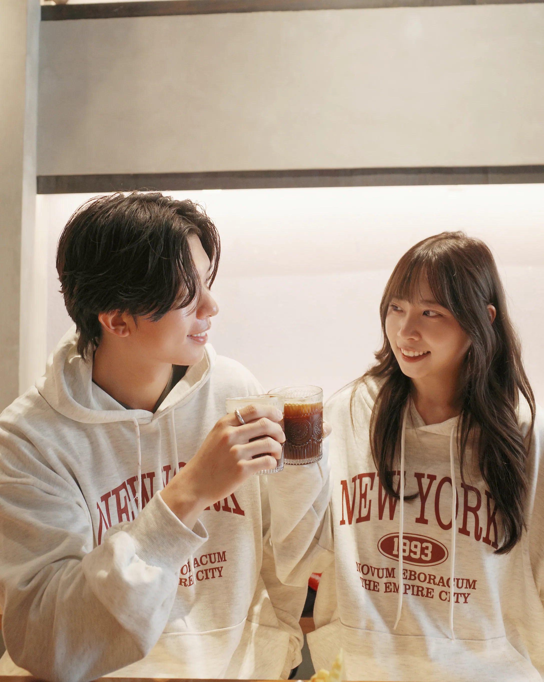 KR 25ss春裝新款超薄身 情侶衛衣 2件