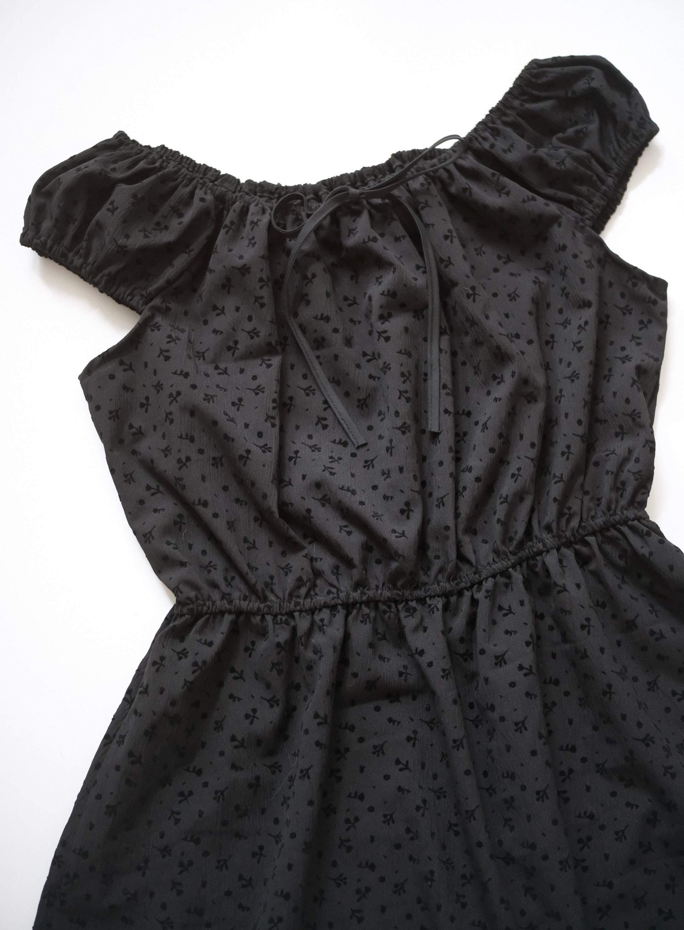 KR 暗紋小碎花小翼䄂四季OP