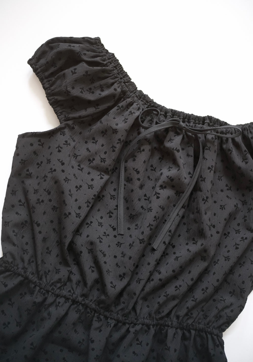 KR 暗紋小碎花小翼䄂四季OP