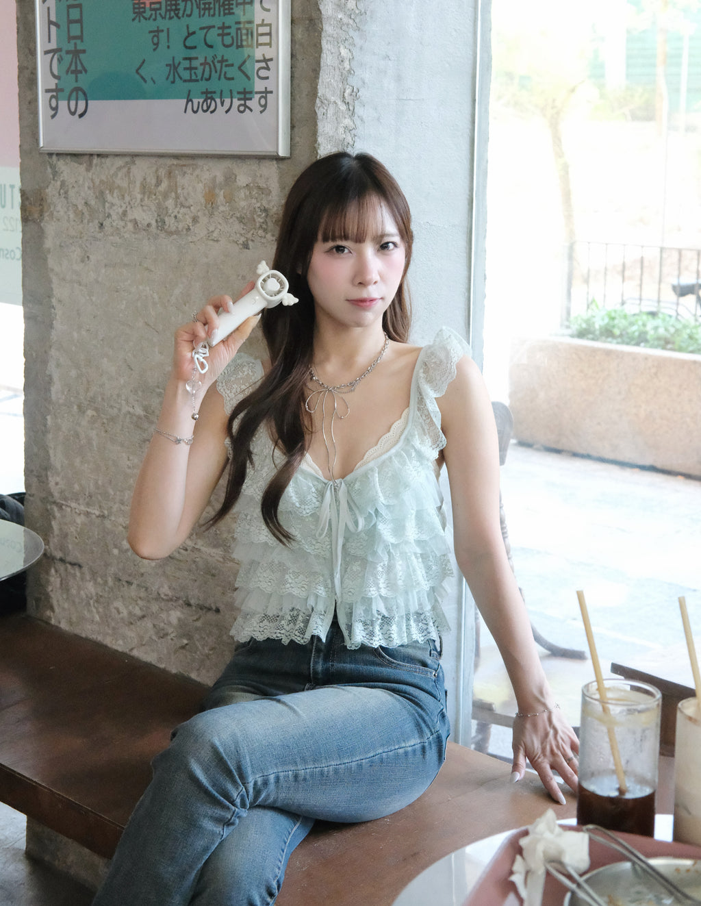 KR 大U領蕾絲層層疊Top 2.0